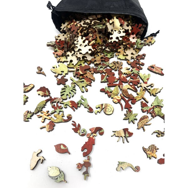 Karma Chameleon (337 Piece Wooden Jigsaw Puzzle) UK